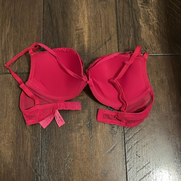 LA SENZA Beyond Sexy - Classic Plunge 34B - Picture 2 of 3